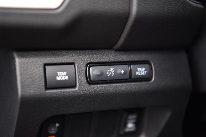 Nissan Frontier Vehicle Image 13