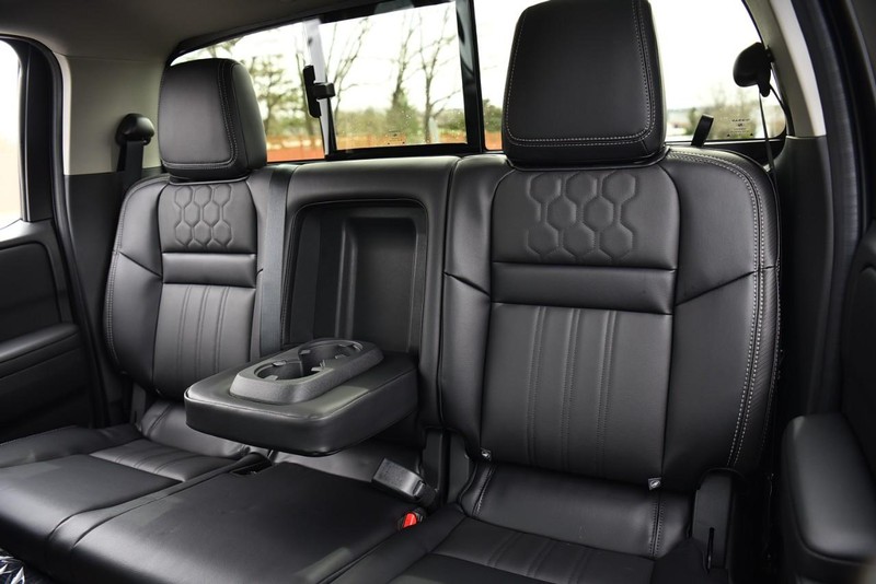 Nissan Frontier Vehicle Image 26
