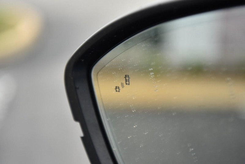 INFINITI QX60 Vehicle Image 11