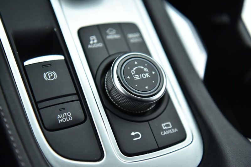 INFINITI QX60 Vehicle Image 18