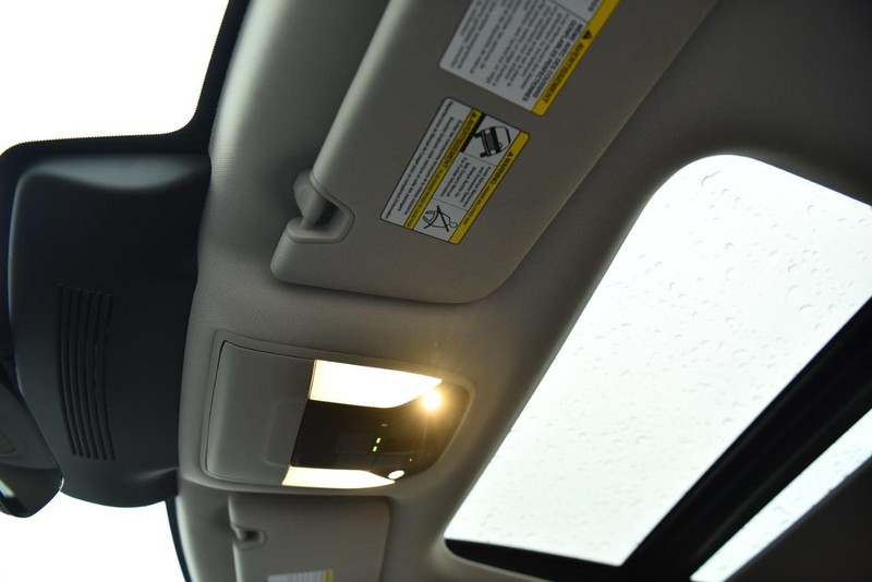 INFINITI QX60 Vehicle Image 23