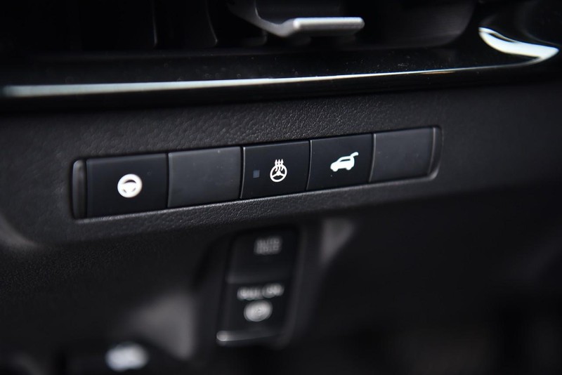Nissan Murano Vehicle Image 11
