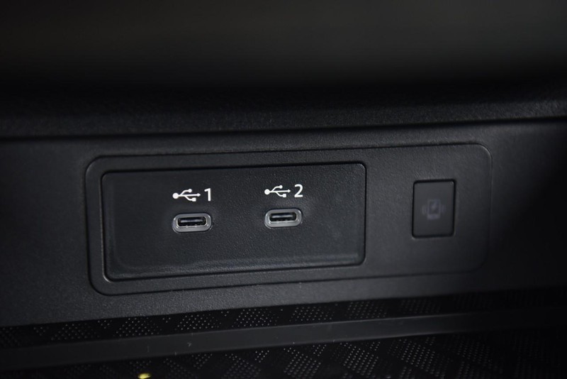 Nissan Murano Vehicle Image 15