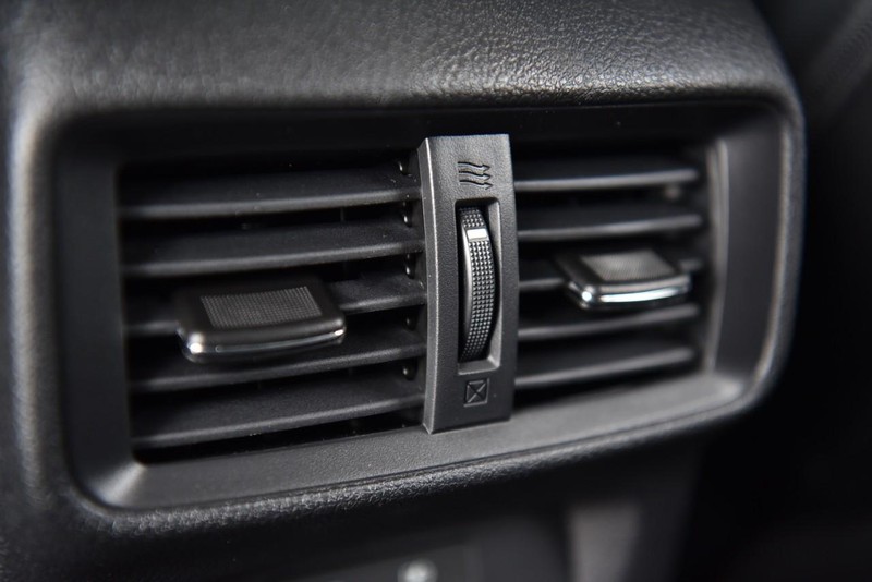 Nissan Murano Vehicle Image 25
