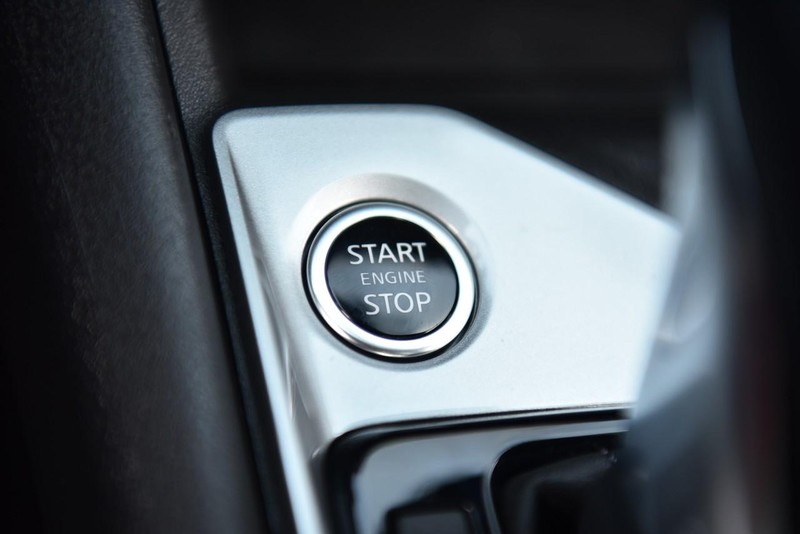 Nissan Altima Vehicle Image 16