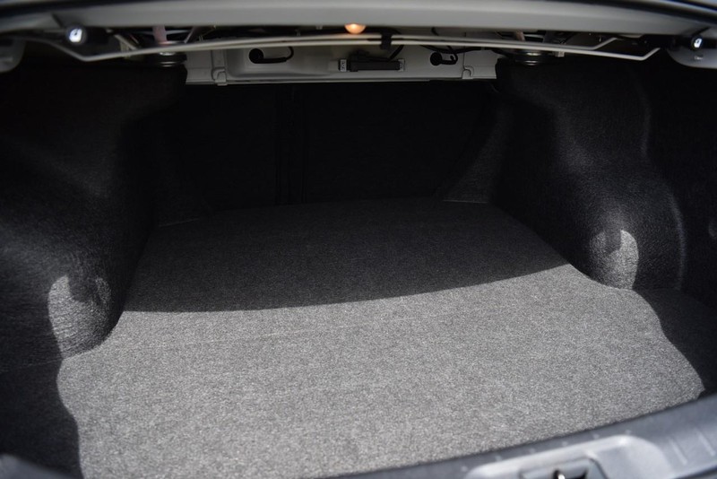 Nissan Altima Vehicle Image 22