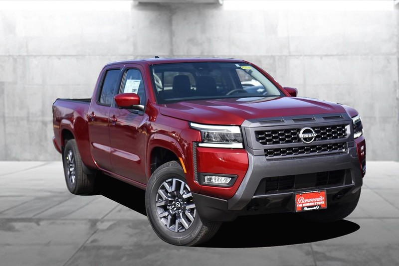 Nissan Frontier Vehicle Image 02