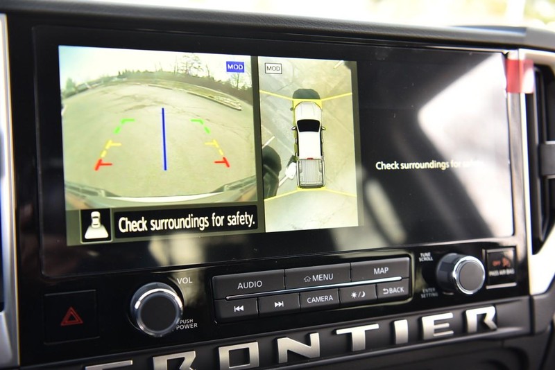 Nissan Frontier Vehicle Image 15