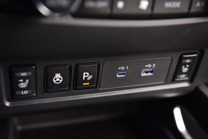 Nissan Frontier Vehicle Image 17