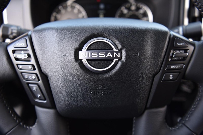 Nissan Frontier Vehicle Image 21