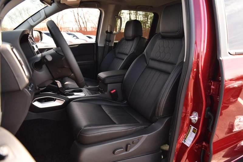 Nissan Frontier Vehicle Image 22