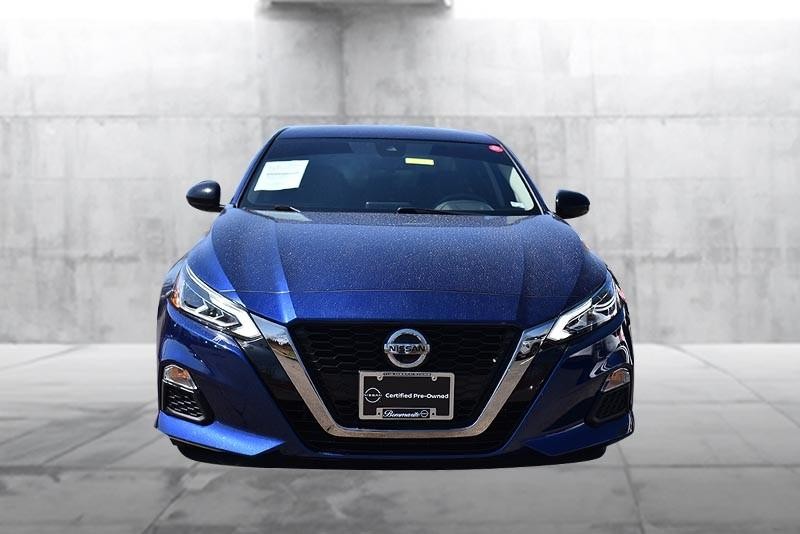 Nissan Altima Vehicle Image 04