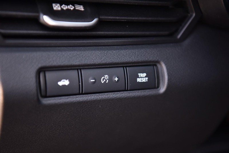 Nissan Altima Vehicle Image 10