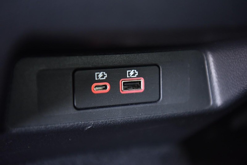 Nissan Altima Vehicle Image 20