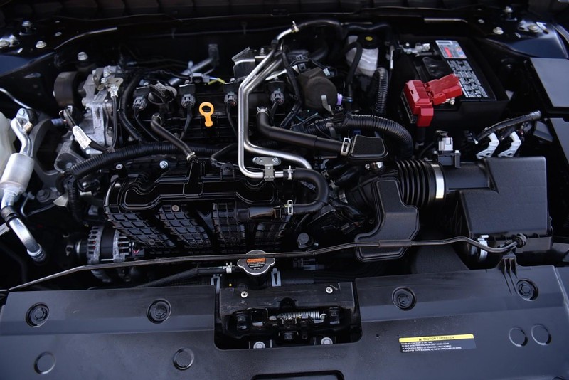 Nissan Altima Vehicle Image 22