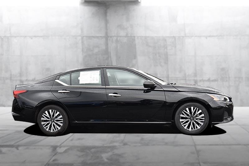 Nissan Altima Vehicle Image 05