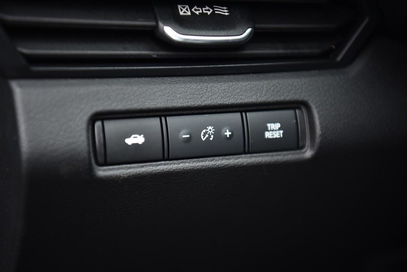 Nissan Altima Vehicle Image 10
