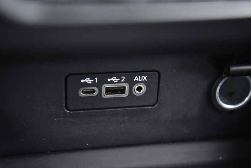 Nissan Altima Vehicle Image 14