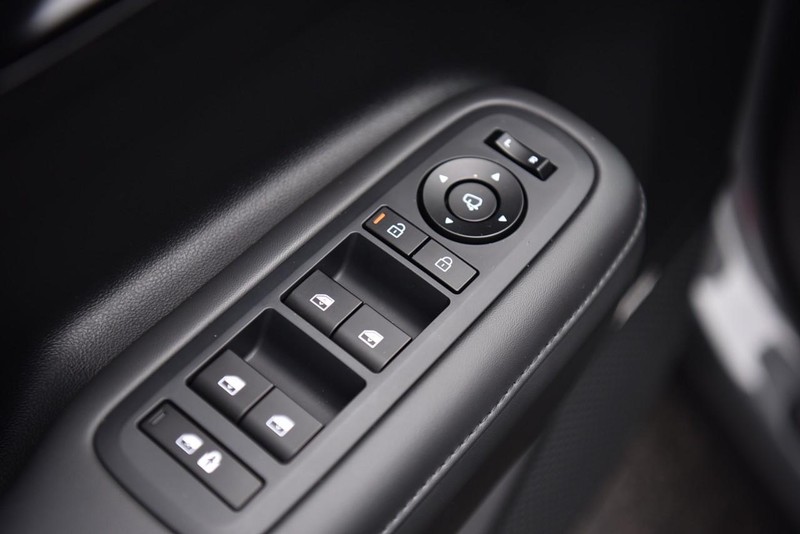 Hyundai Santa Fe Vehicle Image 08