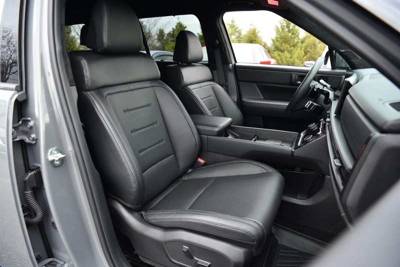 Hyundai Santa Fe Vehicle Image 22