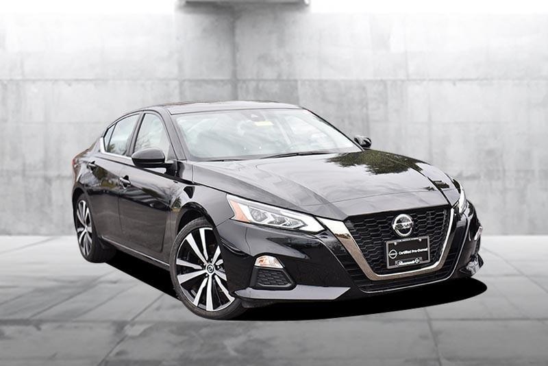 Nissan Altima Vehicle Image 02