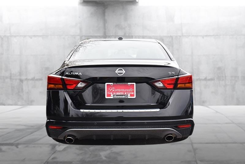 Nissan Altima Vehicle Image 06