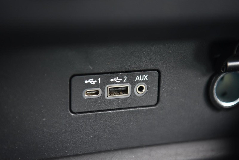 Nissan Altima Vehicle Image 14