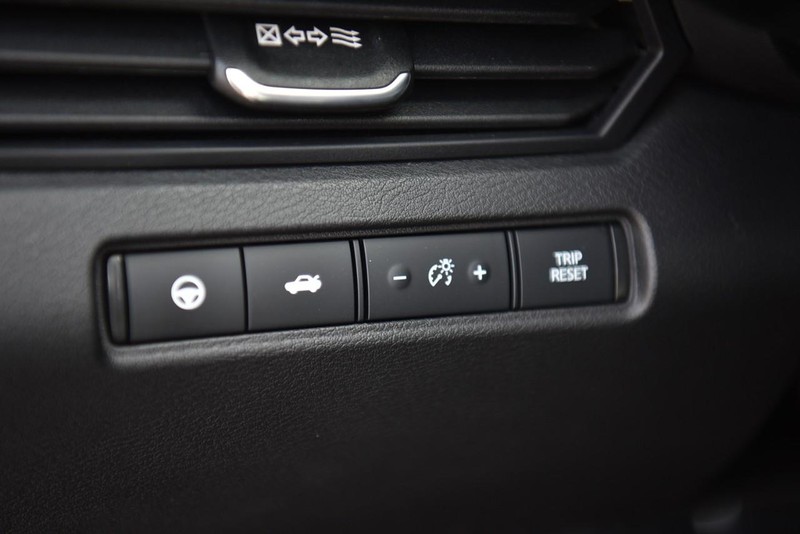 Nissan Altima Vehicle Image 11
