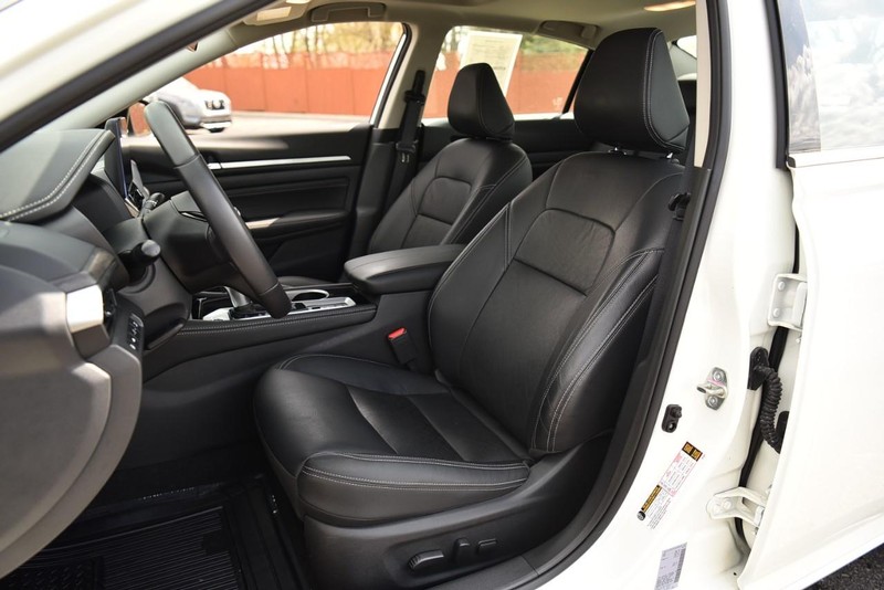 Nissan Altima Vehicle Image 19