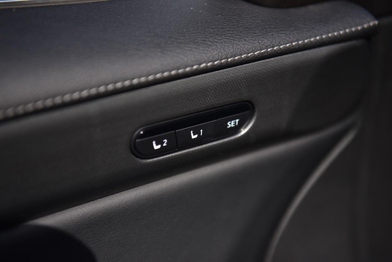 INFINITI QX60 Vehicle Image 10