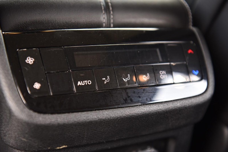 INFINITI QX60 Vehicle Image 27