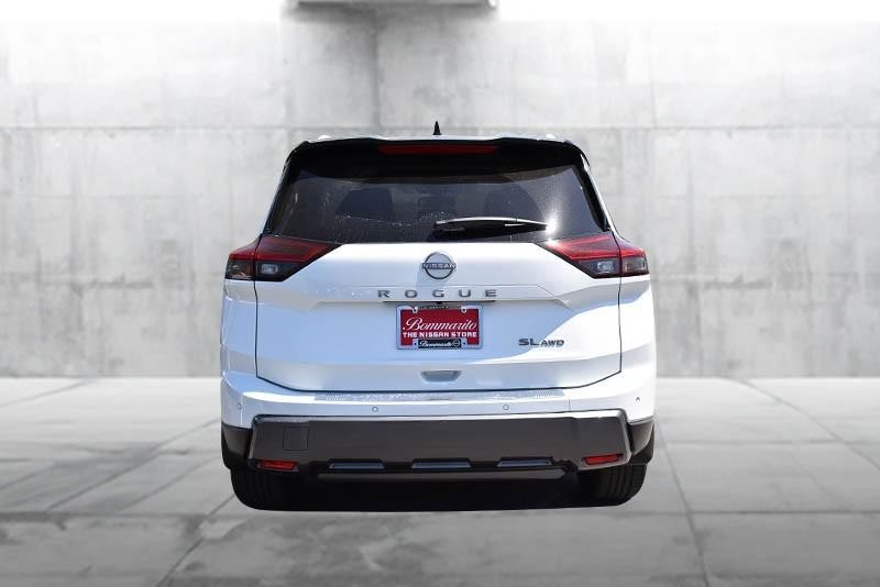 Nissan Rogue Vehicle Image 06
