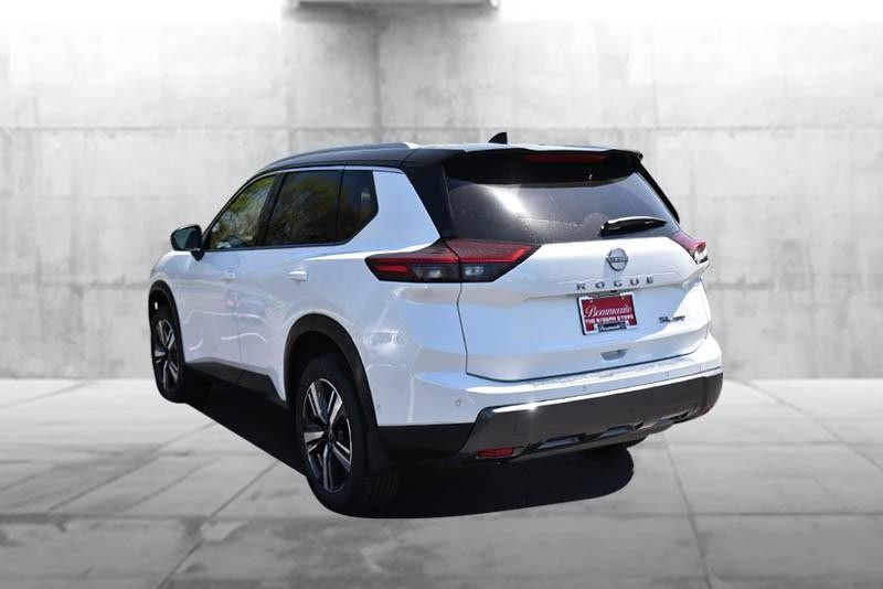 Nissan Rogue Vehicle Image 07
