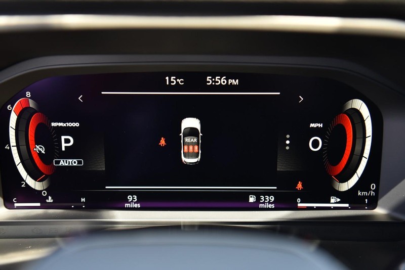 Nissan Rogue Vehicle Image 13