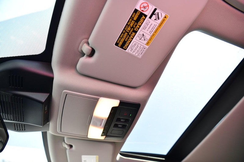 Nissan Rogue Vehicle Image 22