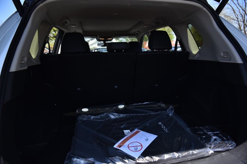 Nissan Rogue Vehicle Image 26