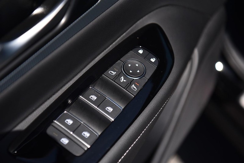 Nissan Murano Vehicle Image 09