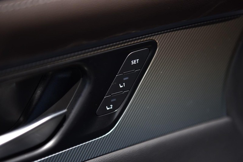 Nissan Murano Vehicle Image 10
