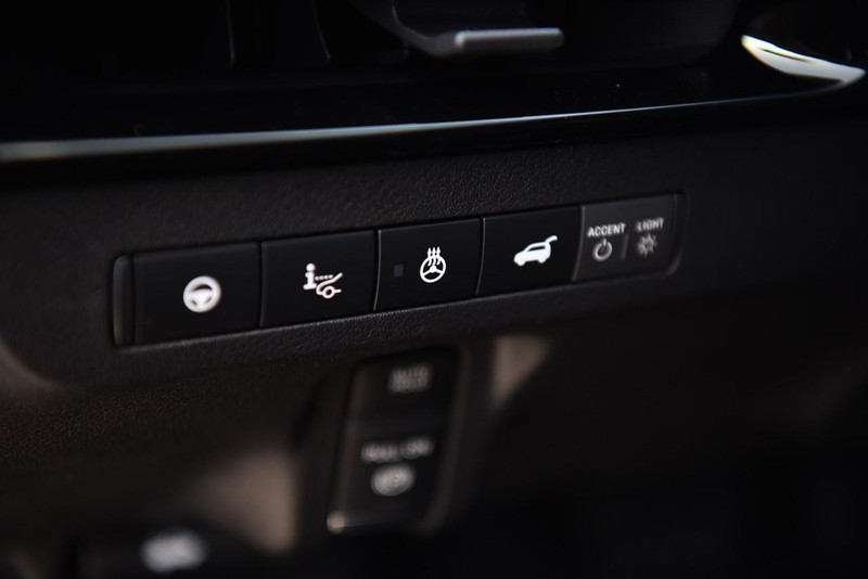 Nissan Murano Vehicle Image 12