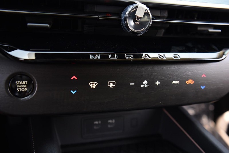 Nissan Murano Vehicle Image 19