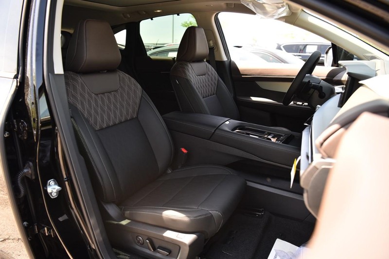 Nissan Murano Vehicle Image 24