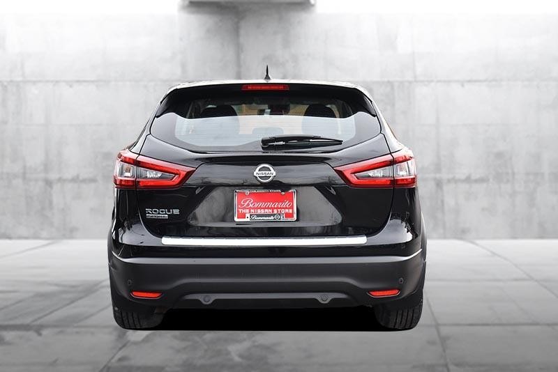 Nissan Rogue Sport Vehicle Image 06