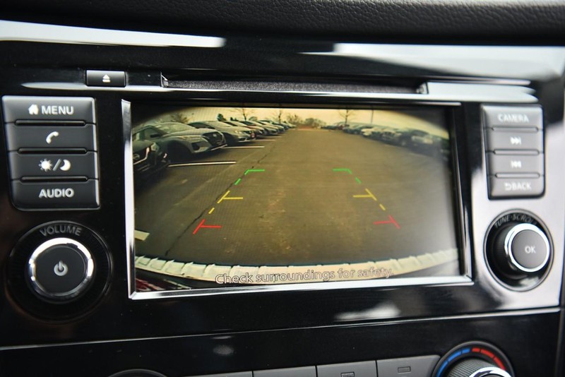 Nissan Rogue Sport Vehicle Image 14