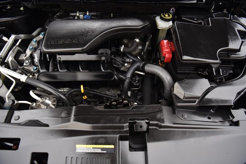 Nissan Rogue Sport Vehicle Image 24