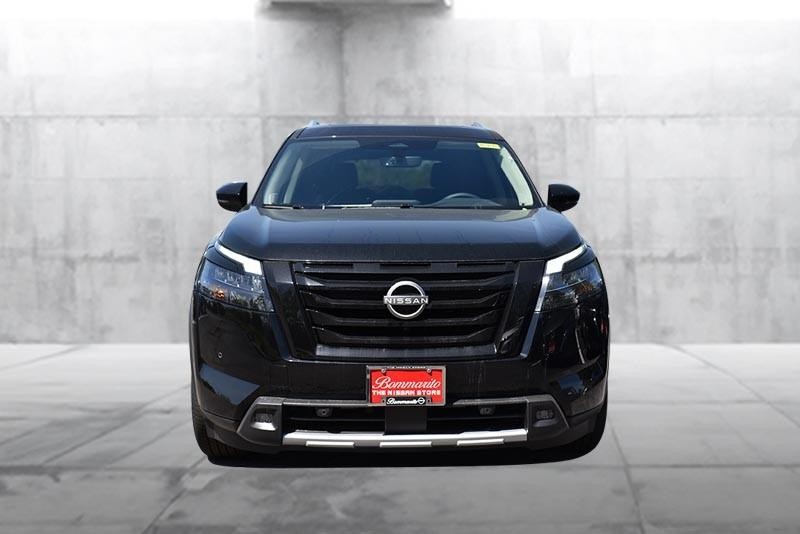 Nissan Pathfinder Vehicle Image 04