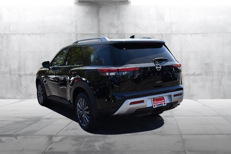 Nissan Pathfinder Vehicle Image 07