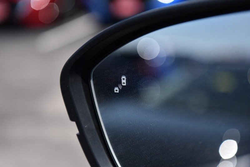 Nissan Pathfinder Vehicle Image 10