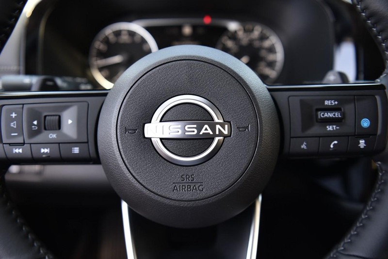 Nissan Pathfinder Vehicle Image 19