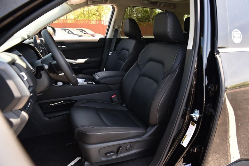 Nissan Pathfinder Vehicle Image 20