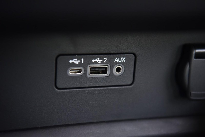 Nissan Altima Vehicle Image 16